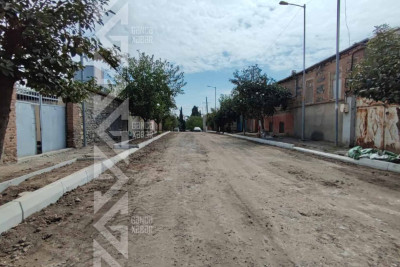 Üç küçədə bordürlər yenilənir