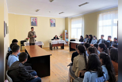 FHN-in əməkdaşları şagirdləri maarifləndiriblər