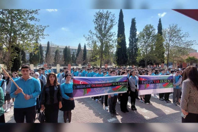 Təhsil müəssisələrində Anım Gününə həsr olunan tədbirlər baş tutub