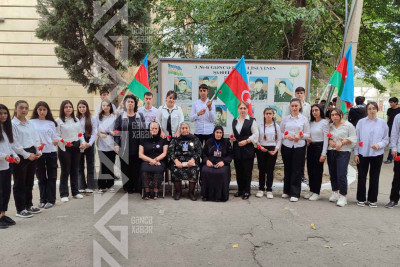 3 saylı Peşə liseyinin müəllim və şagirdləri Şəhidlər xiyabanında olublar