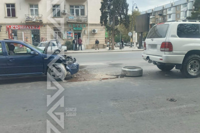 “Qaz” və “tormoz”u səhv salan sürücü qəza törədib
