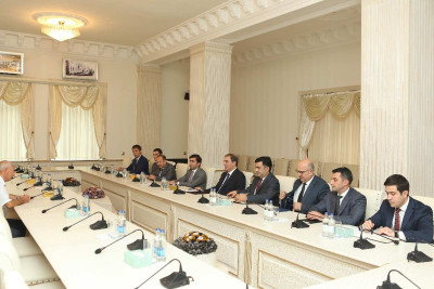 Şəhər rəhbəri Qərbi Azərbaycan İcmasının nümayəndəsini qəbul edib