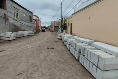 Xudadat bəy Rəfibəyli və İmam Mustafayev küçələrinə bordürlər düzülür