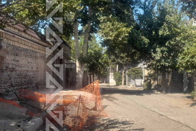 Küçələrin birində su “fontan vurur”