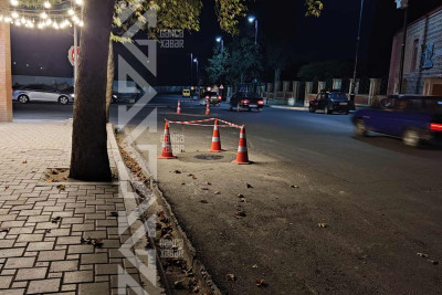 Bu küçədə lüklər asfalt örtüyü ilə bərabərləşdirilir