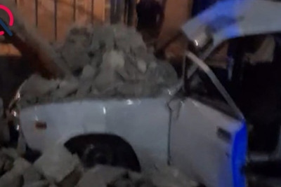 Avtomobil darvazaya çarpılıb: xəsarət alanlar var