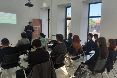 "Rəqəmsallaşan dünyada kreativ sahibkarlıq" mövzusunda təlim keçirilib