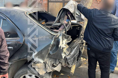 Sürət həddini aşan sürücü zəncirvari qəzaya səbəb olub