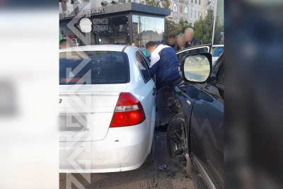 Ötmə manevri edən sürücü qəza törədib