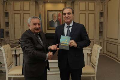 Qalib Rəhimlinin yeni kitabı işıq üzü görüb