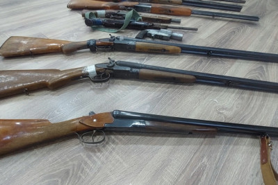 25 nəfər qanunsuz saxladığı silahları təhvil verib