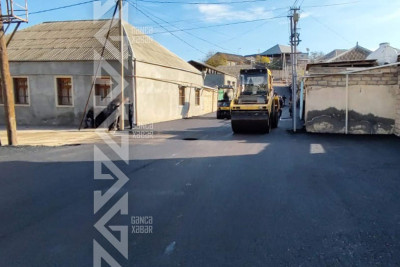 Şəhərin növbəti küçəsinə asfalt örtüyü salınır