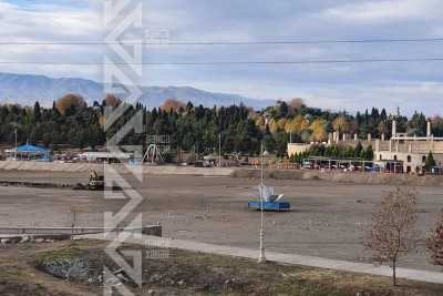 Heydər Əliyev parkındakı süni göldə abadlıq işləri gedir