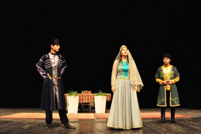 GDU-nun tələbələri "Xurşidbanu Natəvan" tamaşasını nümayiş etdiriblər