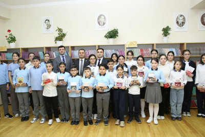 “Məktəblərə kitab ianəsi” layihəsi çərçivəsində tədbir keçirilib