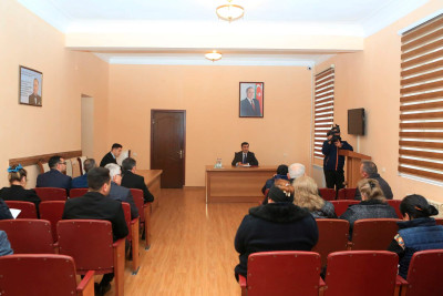 Vətəndaşların müraciətləri və onları narahat edən məsələlər dinlənilib