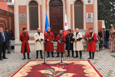 Nikoloz Barataşvilinin xatirə lövhəsi açılıb