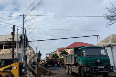 Bir sıra küçələrdə asfalt örtüyü salınır