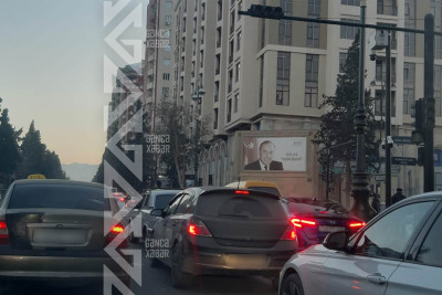 İşıqforun işləməməsi yolda tıxaca səbəb olub