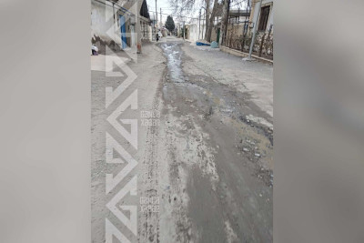 Şəhərin iki ərazisində yolların təmirə ehtiyacı var