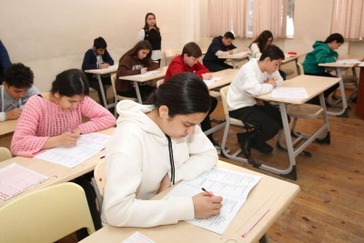 Müsabiqədə şagirdlər biliklərini sınayıblar