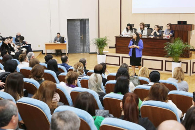 Direktor müavinləri və psixoloqların iştirakı ilə görüş keçirilib