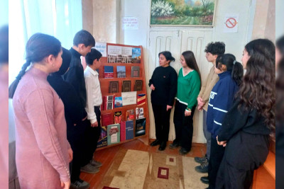 7 nömrəli kitabxanada sərgi keçirilib