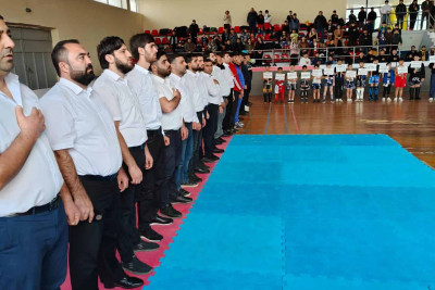 Kikboksinq üzrə açıq birincilik baş tutub