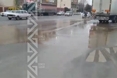 Şah İsmayıl Xətai prospektində kommunal qəza baş verib