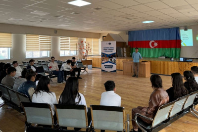 “Şagirdlərin peşə təhsili bələdçisi” layihəsinin ilk mərhələsi təşkil olunub