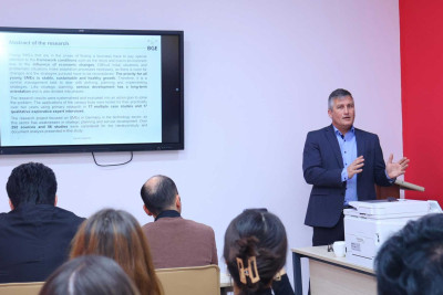 ATU-da alman professoru elmi seminar keçirib