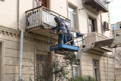 Qəzalı vəziyyətdə olan eyvanlar təmir edilib