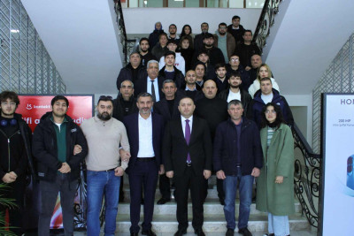 ADAU-da bir qrup tələbə və onların valideynləri ilə görüş baş tutub