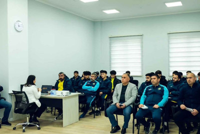 “Kəpəz”in heyəti üçün maliyyə savadlılığı təlimi keçirilib