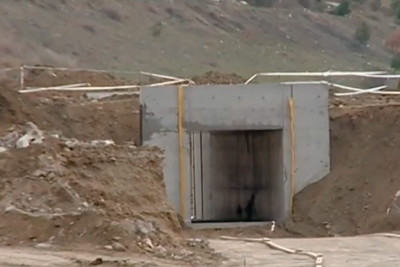 Ötən il daşan süni gölün kənarları bərkidilir