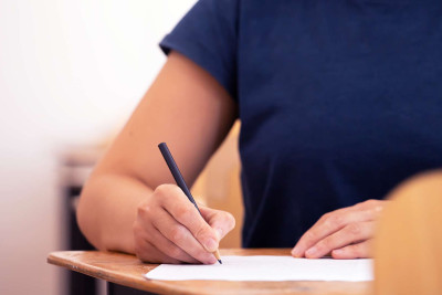 Sabah 9-cu siniflərin buraxılış imtahanıdır