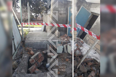 Universitetin həyətində divar aşıb: bir nəfər xəsarət alıb