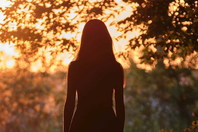 İtkin düşmüş qız tapılıb