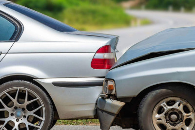 İki avtomobil toqquşub: xəsarət alanlar var