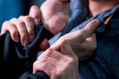 Türk tələbələr arasında bıçaqlanma olub