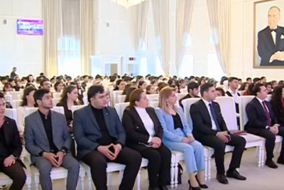 ADAU-da tələbələr üçün seminarlar davam edir