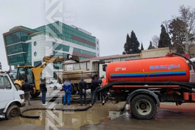 Mərkəzdə baş vermiş kommunal qəza aradan qaldırılır