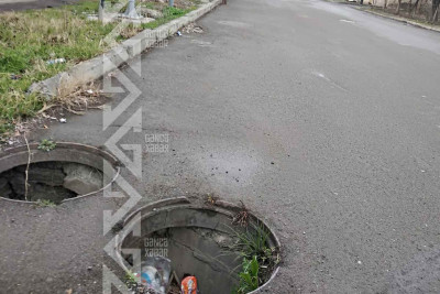 Şəhərin bir sıra küçələrində lüklər baxımsız vəziyyətdədir