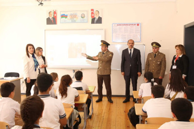 Məktəblilər mülki müdafiə təlimində iştirak ediblər