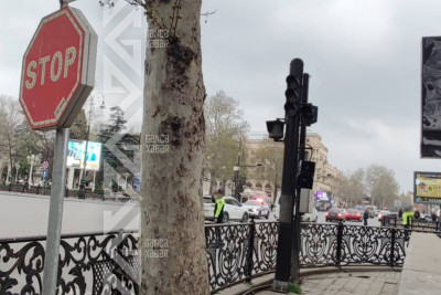 İki prospektin kəsişməsində işıqforlar işləmir