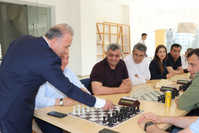 1 saylı Vəkil Bürosunun müdiri ölkə çempionatında qalib olub