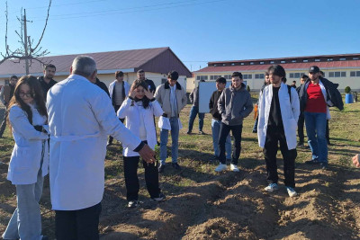 ADAU-da dərslərin biri tədris-təcrübə təsərrüfatında baş tutub