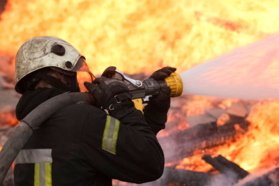 Bazar ərazisində yanğın olub