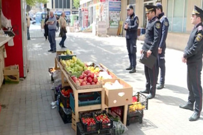 Küçə ticarəti ilə məşğul olanlar cərimələniblər