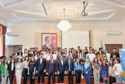 Turizm təhsili alan tələbələrlə görüş baş tutub